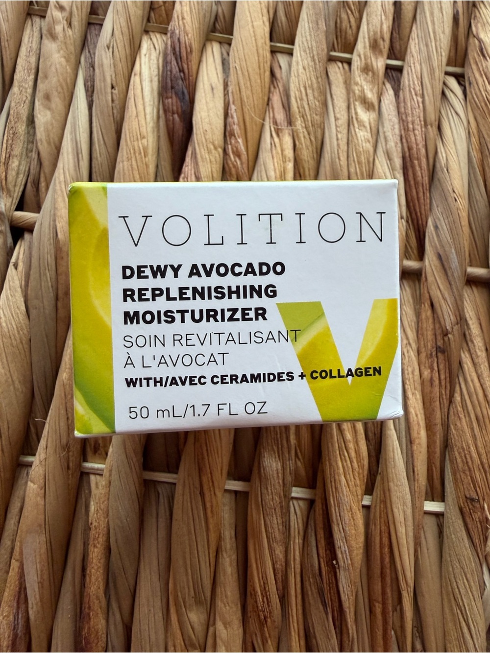 Dewy Avacado Replenishing Moisturizer